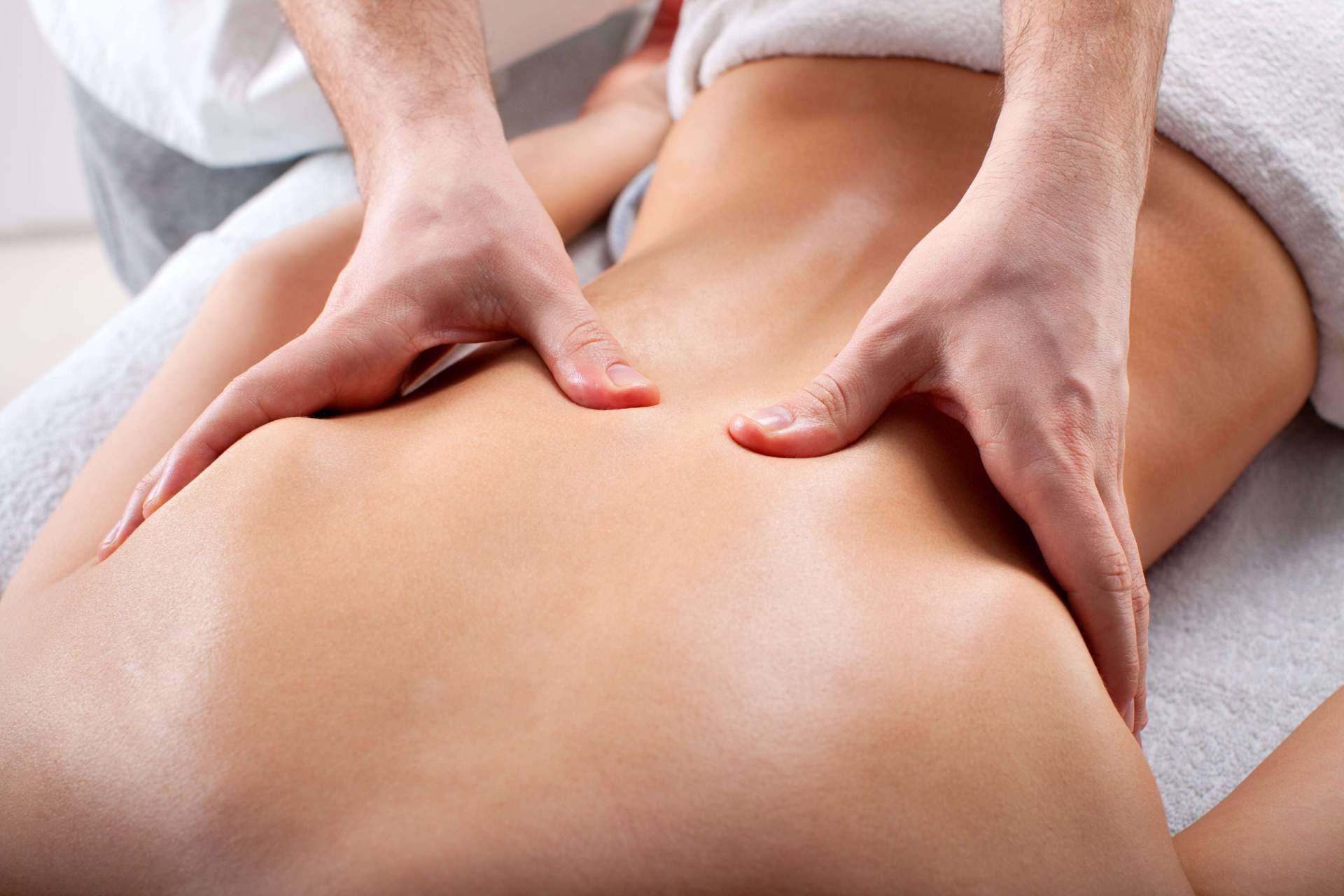 Patientin bei einer klassischen Massage